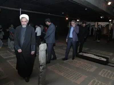 بازدید رئیس کمیته‌ فرهنگ‌ و رسانه مجلس از دوسالانه مجسمه‌سازی/
آثار امروز جمع‌آوری می‌شود