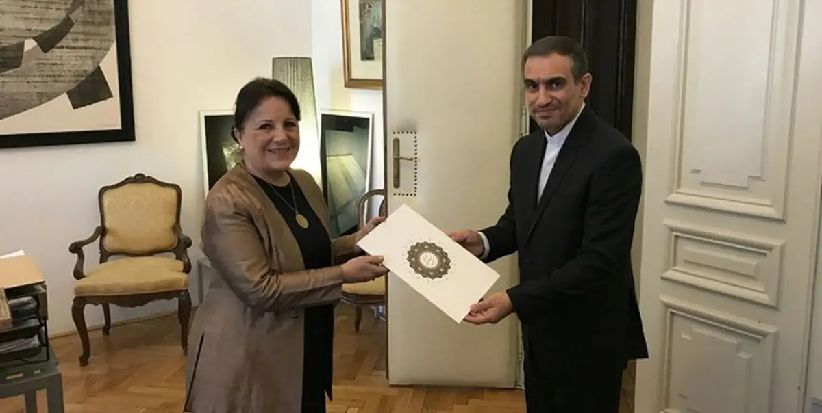 تقدیم رونوشت استوارنامه سفیر جدید ایران در کرواسی