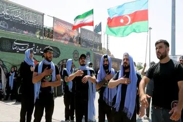 راه اندازی ۴گیت ورود و خروج برای تردد زائران خارجی در مرز بازرگان/۳۰۰۰زائر اربعین حسینی از مرز راهی کربلا شدند
