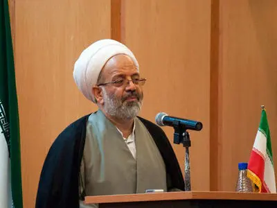 کسی حق ندارد در امور فردی افراد دخالت کند