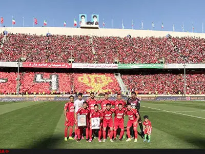 رضایی به پرسپولیس پیوست (عکس)