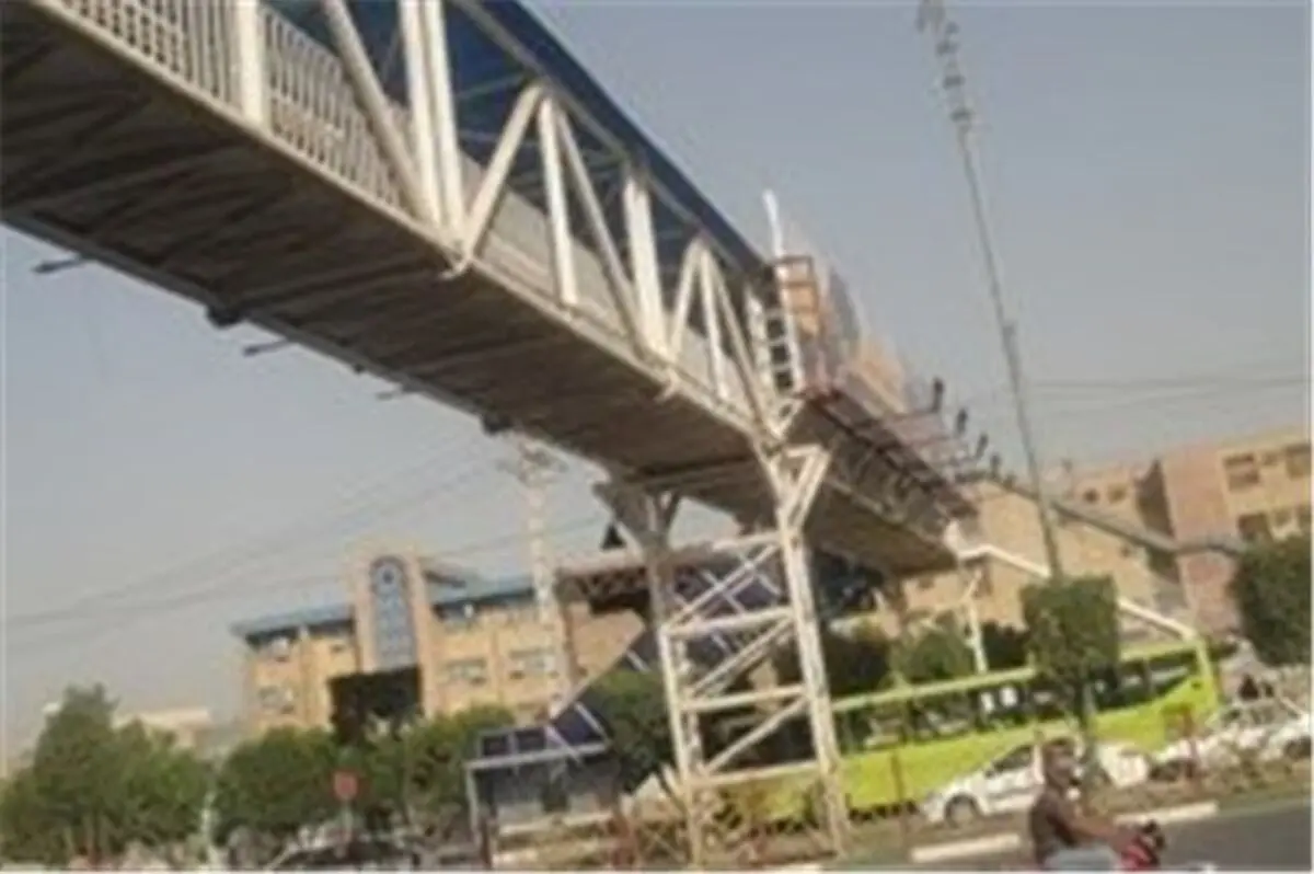 لزوم استفاده از پل هوایی و گذرگاه عابر پیاده