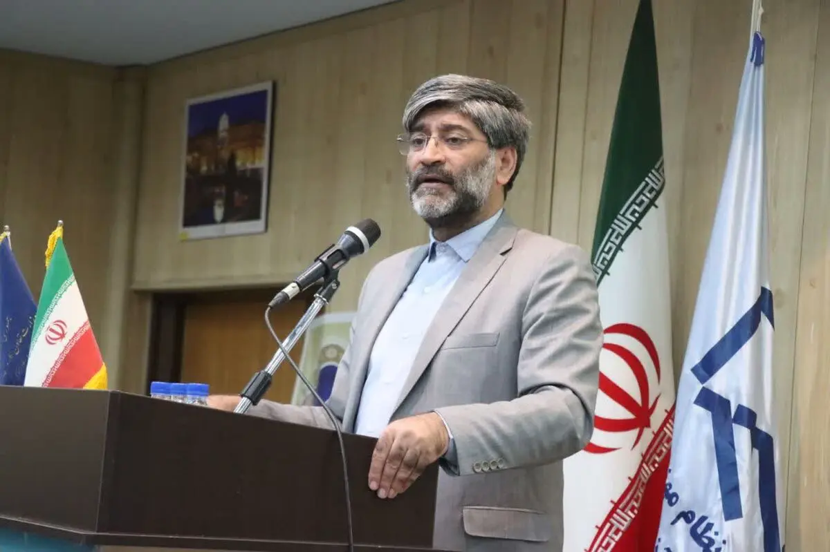 سلامتی جسمی و روحی کارگران باید در اولویت قرار گیرد