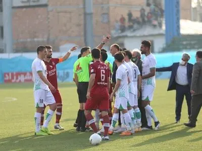 خلاصه دیدار جنجالی و پرگل ذوب‌آهن ۳ - نساجی ۲