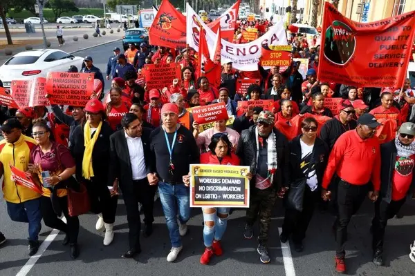 تشکیل جبهه‌ی مشترک کارگری آفریقای جنوبی در مقابل دولت