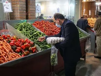 قیمت جدید میوه و تره‌بار؛ هر کیلو انگور یاقوتی و آلبالو چند؟ 