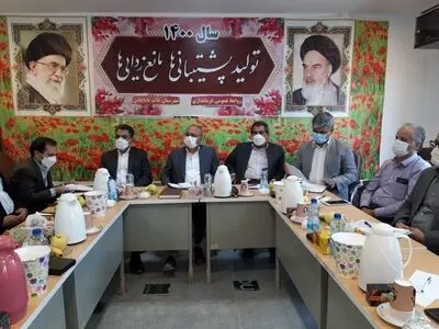 کشاورزان باید هر چه زودتر از منابع آبی سد آزادی بهره‌مند شوند / تکمیل تونل سیاه طاهر یک اولویت مهم برای استان است