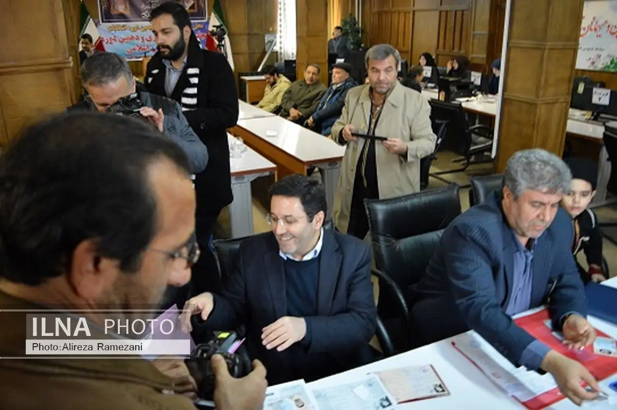 جواد جهانگیرزاده در انتخابات مجلس از حوزه انتخابیه ارومیه ثبت نام کرد 