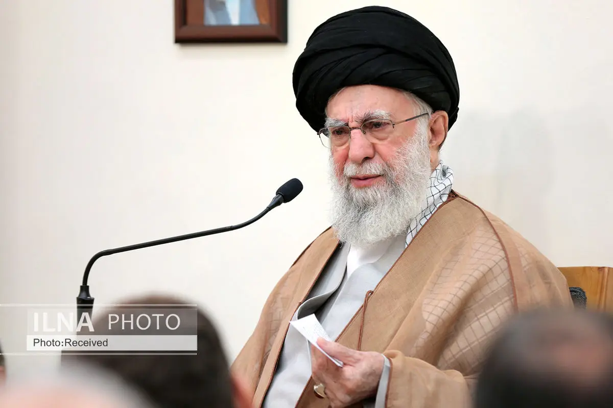 قائد الثورة: ايران تزخر بالطاقات الشبابية الكفوءة التي يجب توظيفها لازدهار البلاد