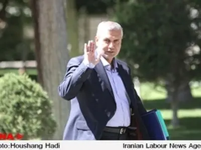 تقدیر مجلس از وزیر کار برای بیمه کردن ۸ میلیون آسیب پذیر + عکس