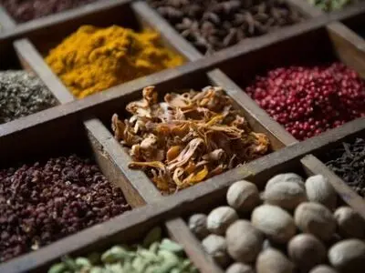 نقش دمنوش ها و عرقیات گیاهی در سلامتی