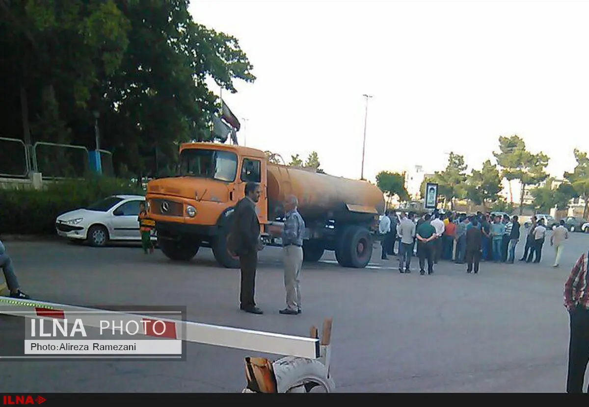 کارگران معدن طزره در محل کارشان تجمع کردند