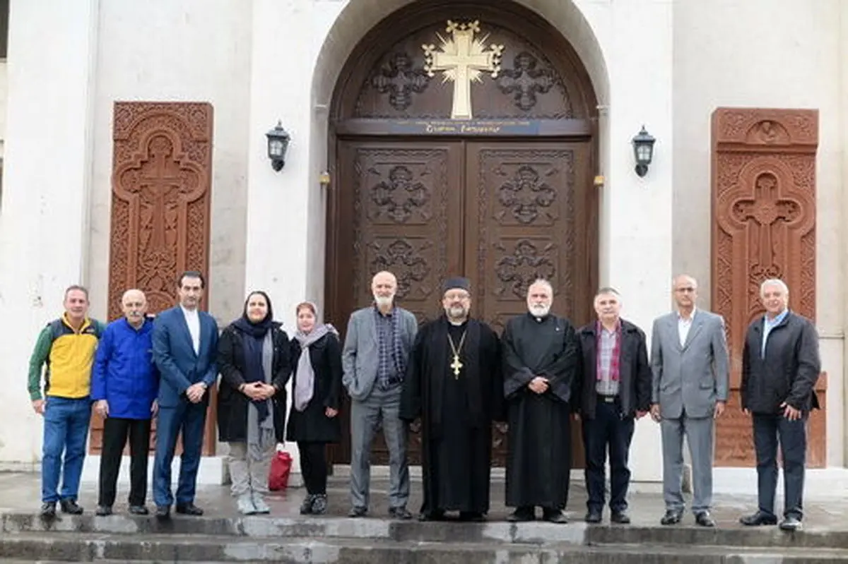 نمایندگان ارامنه تهران به مقام شامخ امام راحل(ره) ادای احترام کردند