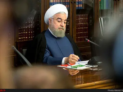 روحانی درگذشت آیت‌الله مروارید را تسلیت گفت