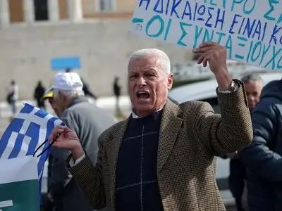 از کشاورزان تا معلمان و کارگران؛ یونانی‌ها به ریاضت اقتصادی دولت معترض اند