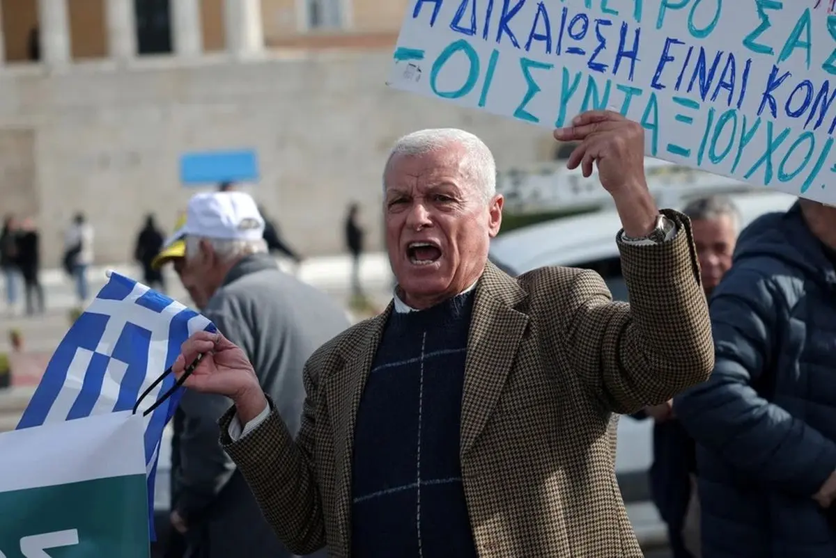 از کشاورزان تا معلمان و کارگران؛ یونانی‌ها به ریاضت اقتصادی دولت معترض اند