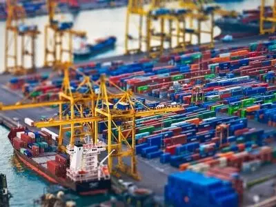 إيران تؤكد على أهمية تعزيز العلاقات الاقتصادية مع دول الاتحاد الأوراسي