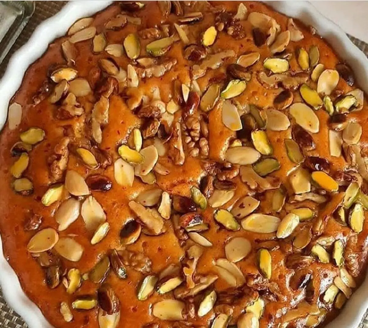 طرز تهیه کیک آجیلی