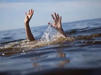 ۴ نفر از غرق‌شدگی در زاینده‌رود نجات یافتند؛ ۷۰ تیم پایش در محور رودخانه