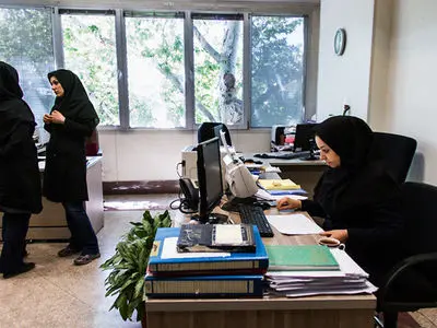 نامه اعتراضی بیش از پنج هزار کارمند زن درباره تبعیض جنسیتی