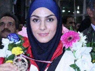 مریم هاشمی تفوز بالمیدالیة الفضیة فی بطولة العالم للووشو