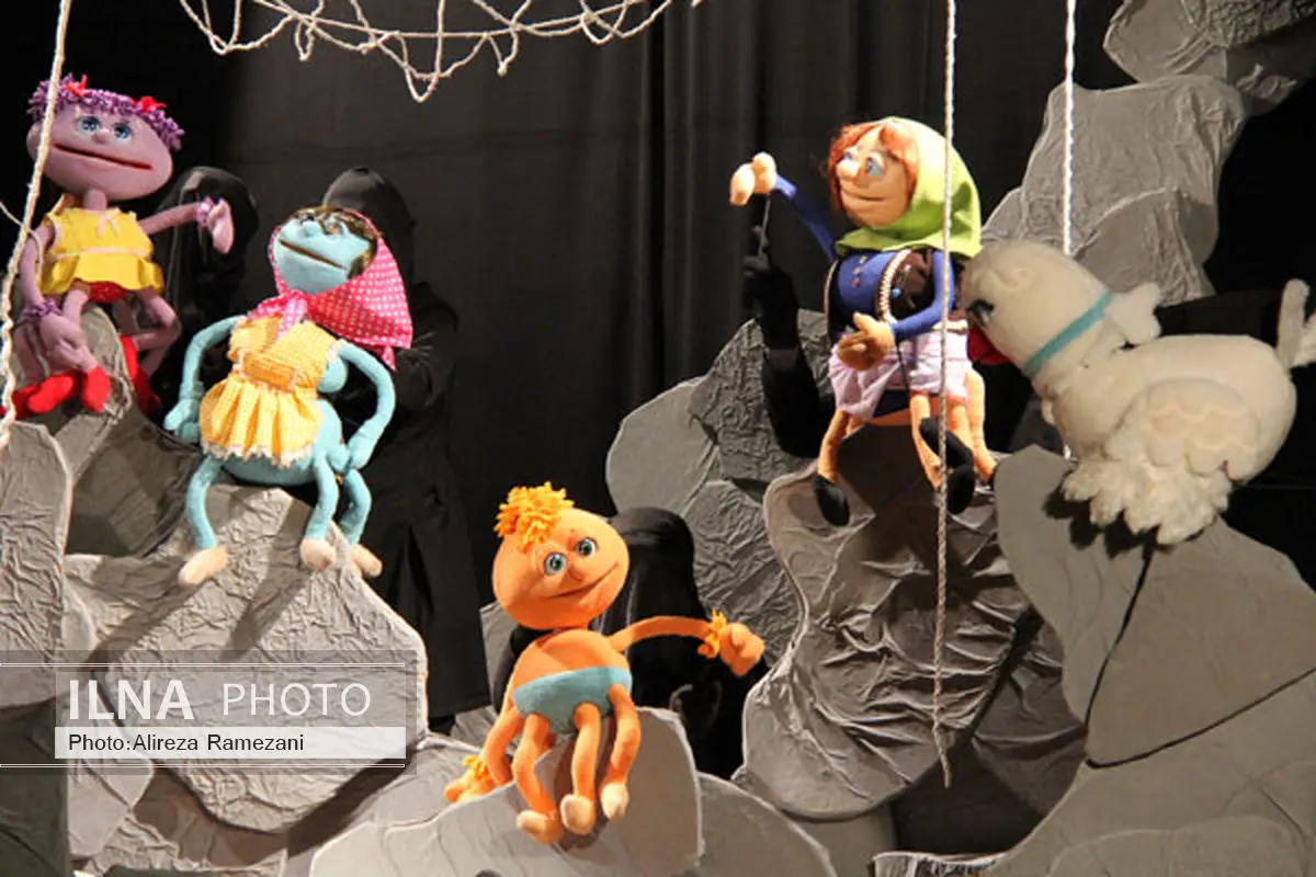 تخفیف ویژه جشنواره مبارک برای دانشجویان و نمایشگران عروسکی