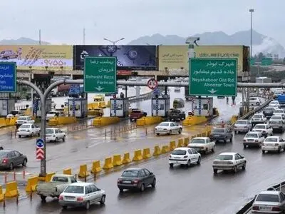 ترافیک پرحجم در ورودی و خروجی مشهد/ اجرای طرح محدودیت ورود خودروها به خراسان رضوی آغاز شد