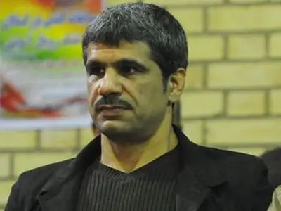 با اکبرفلاح در آکادمی کشتی کارگران و عشق دور و نزدیک او