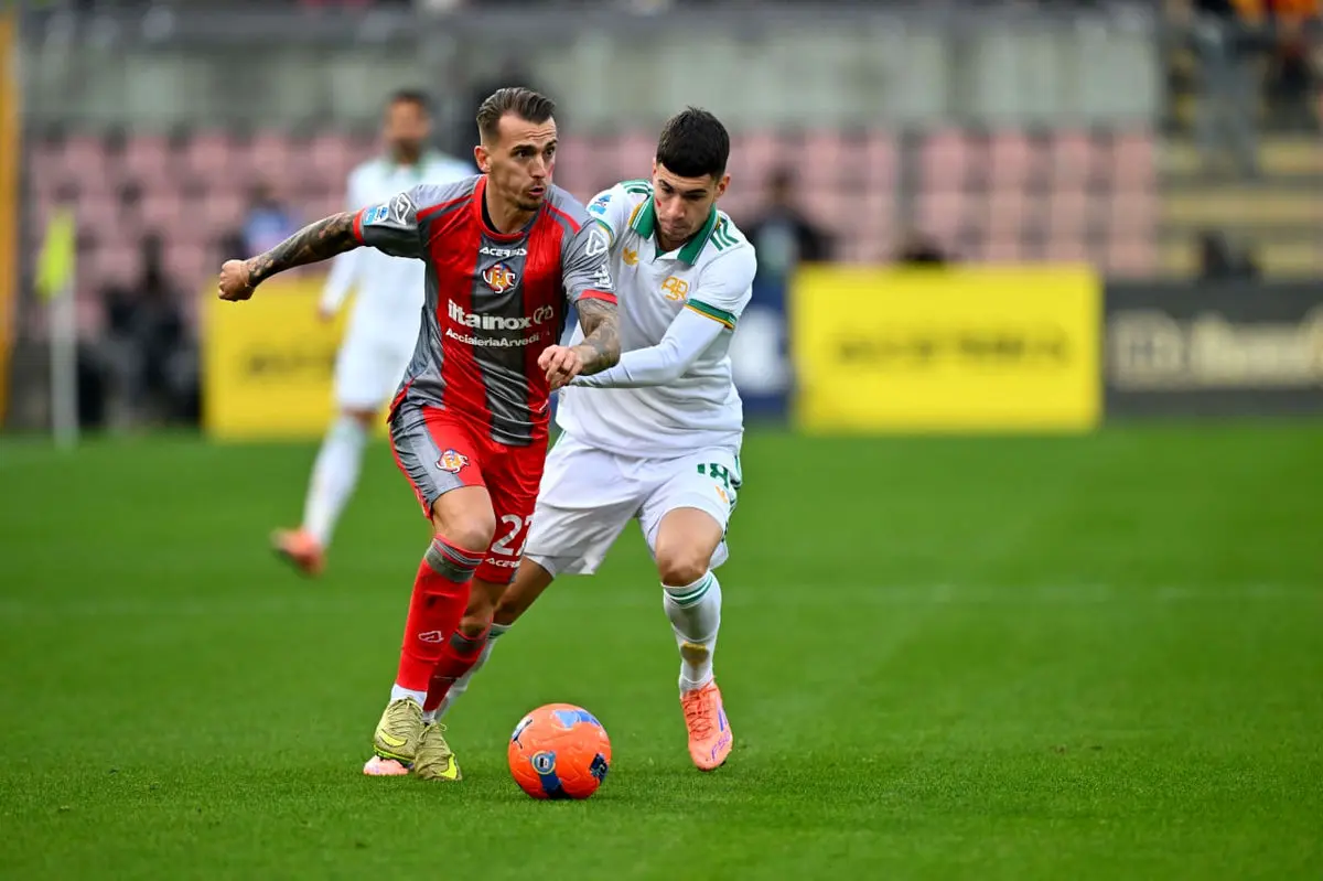 رم با شکست کرمونزه به صدر رسید