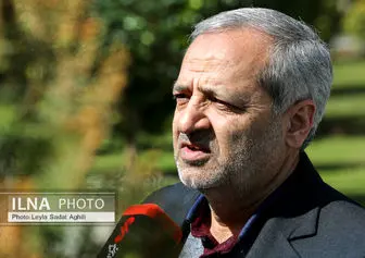 خدمتگزاران برای نخستین بار استخدام می‌شوند