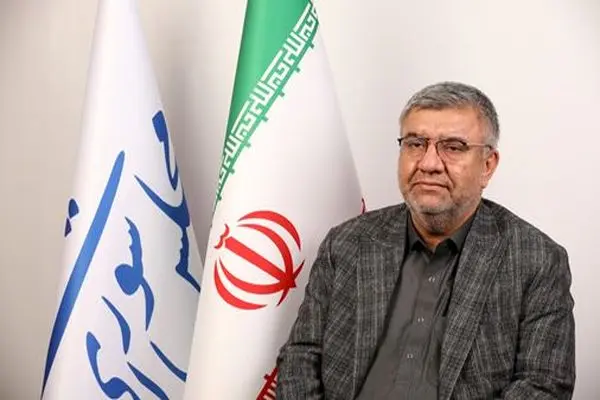 ما به دور از اختلاف نظرها پای حراست از ملت ایران و جمهوری اسلامی ایستاده ایم و جان می دهیم