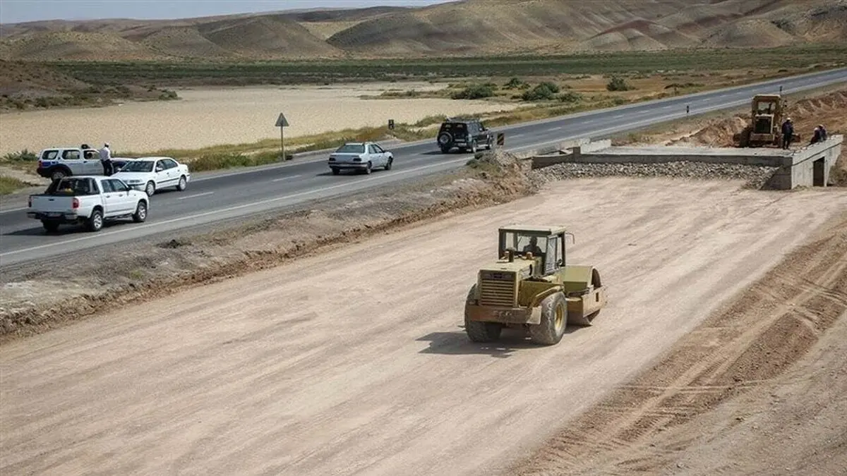 انسداد جاده چالماکندی به جعفرآباد به منظور اجرای عملیات عمرانی