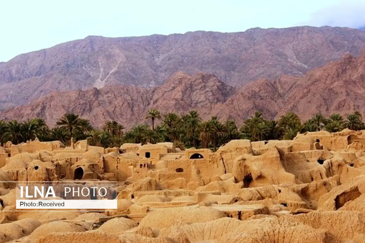 طبس را در طرح انتقال آب خلیج فارس سهیم کنید/ نیاز ضروری معادن و کشاورزی شهرستان به آب/سالانه ۳۵ کشته در محور طبس -یزد به دلیل بی‌توجهی مسئولان به بهسازی جاده‌های منطقه