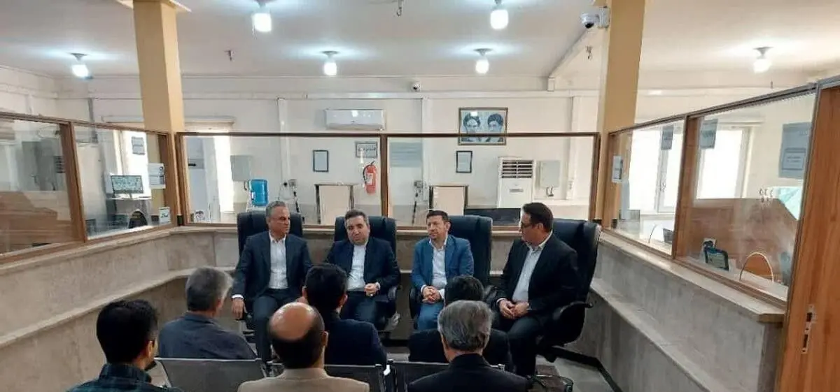 بازدید رئیس سازمان ثبت اسناد و املاک کشور از فعالیت‌های ثبتی شهرستان کنگان