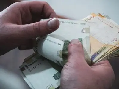دریافت‌کنندگان حمایت معیشتی، مشمول وام ۲ میلیون تومانی می‌شوند؟/ افزایش وام کرونایی زنان سرپرست خانوار/ کدام خانوارها سقف تسهیلات را دریافت می‌کنند؟