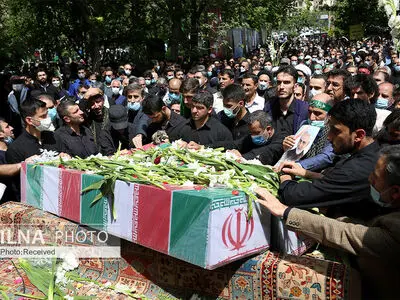 مراسم تشییع و تدفین شهدای گمنام در منطقه ۳ تهران