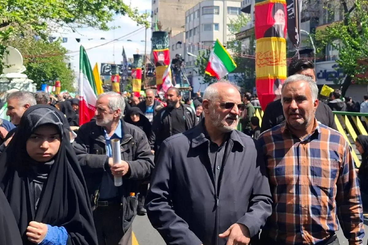 حضور حاجی میرزایی در آیین چهلمین روز شهادت رهبر انقلاب