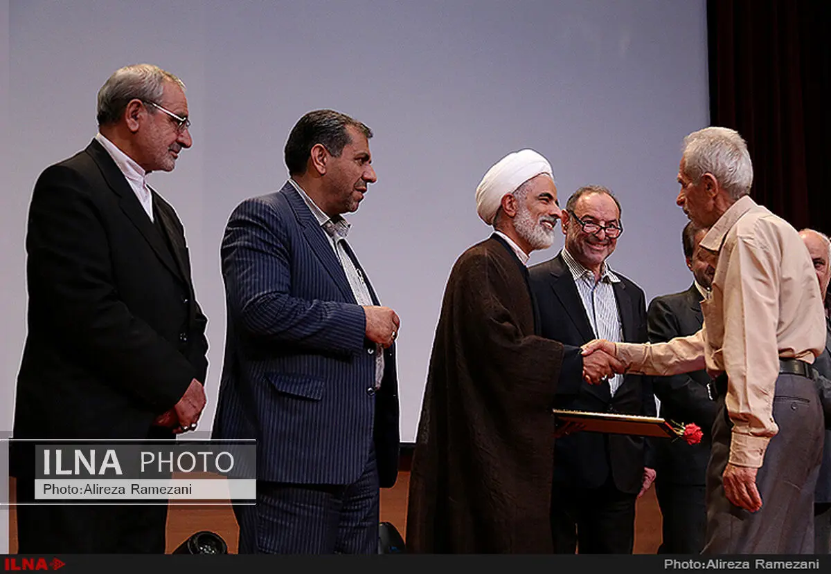 تجلیل از کارگران نمونه شهرستان ری
