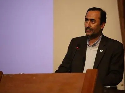 وجود 2 هزار هزار میلیارد نقدینگی سرگردان مثل سونامی همه‌چیز را خراب می‌کند/ 80درصد تجهیزات پتروشیمی قابل ساخت در کشور است