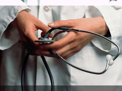 در تعیین تعرفه‌ درمان نباید فروشنده و خریدار ضرر کنند/ طرح تحول سلامت باعث انباشت بدهی شد