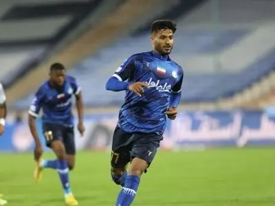 ویدیو: گل اول استقلال به هوادار توسط محبی