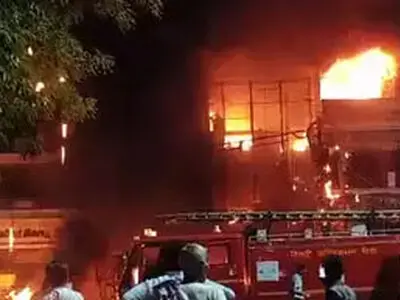 مرگ ۱۰ نوزاد طی آتش‌سوزی بیمارستانی در هند
