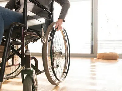 برخی اقلام توانبخشی ساخت داخل بی‌کیفیت هستند/ ارائه خدمات دندانپزشکی به معلولان و سالمندان