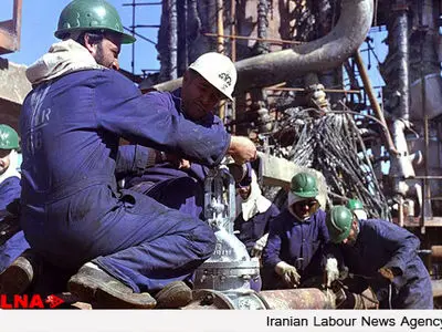 کارگران مصدوم حادثه پتروشیمی ایلام سه نفرند/ مسمومیت ۵ کارگر تکذیب شد