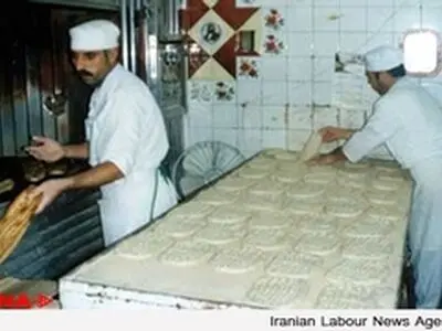 نصف روز کار با حقوق کمتر از ۹ میلیون تومان/ دستمزدِ خبازان افزایش پیدا نکرده است