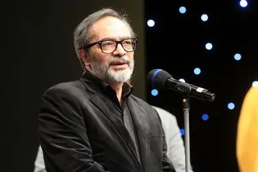 کارن همایونفر برای وعده صادق ۴ مارش نظامی نواخت