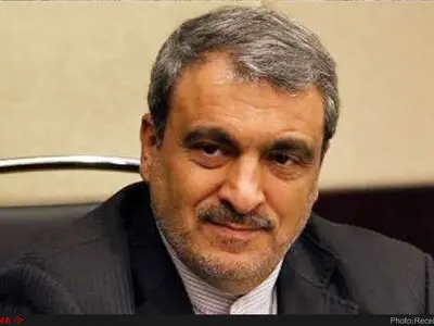 بازدید سفیر ایران از نمایشگاه عکس «ایران سرزمین عشق ناب» در توکیو