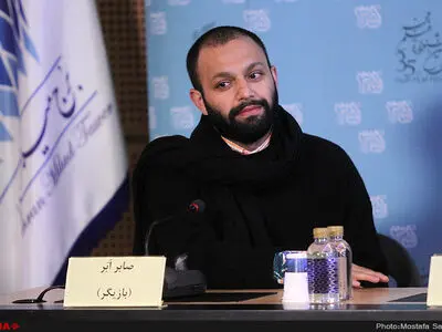 بازگشت «صابر ابر» به عرصه اجرا بعد از گذشت ۲۱ سال +فیلم
