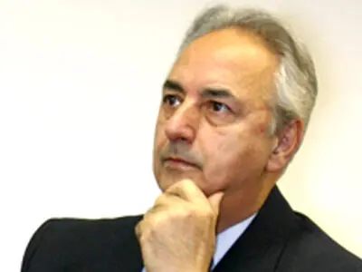 سیدضیاء با فریدون مجلسی به کتاب فروشی هنوز می‌آیند
