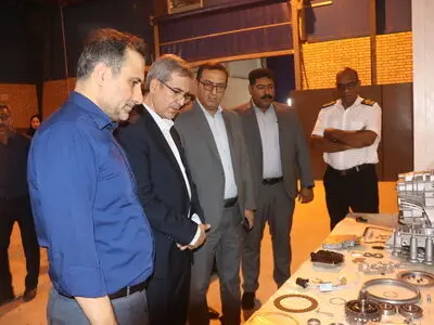 بازدید معاون وزارت علوم از کرمان موتور و خط تولید هاچ‌بک ملی شدو